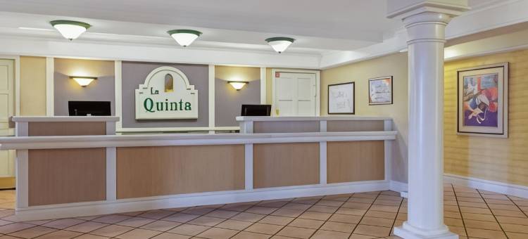 坦帕湾皮内拉斯公园克利尔沃特拉昆塔温德姆酒店(La Quinta Inn by Wyndham Tampa Bay Pinellas Park Clearwater)图片