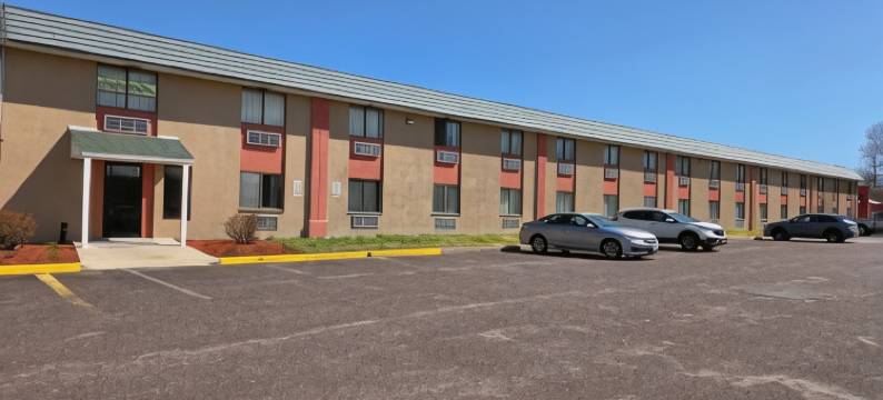 红毯旅馆(Red Carpet Inn)图片