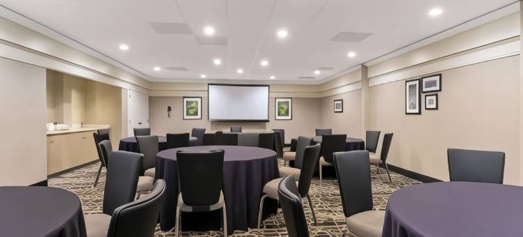 波士顿安多弗拉昆塔温德姆套房酒店(La Quinta Inn & Suites by Wyndham Boston-Andover)图片