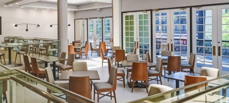 桃树市亚特兰大酒店及会议中心(Hilton Peachtree City Atlanta Hotel & Conference Center)图片