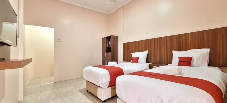 RedDoorz伊斯兰教义酒店-靠近巴东大市场(RedDoorz Syariah Near Pasar Raya Padang)图片