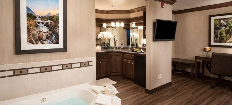 弗拉特黑德湖贝斯特韦斯特优质套房酒店(Best Western Plus Flathead Lake Inn and Suites)图片