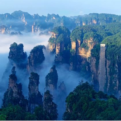 长沙+韶山+张家界+武陵源+天门山+凤凰7日6晚跟团游