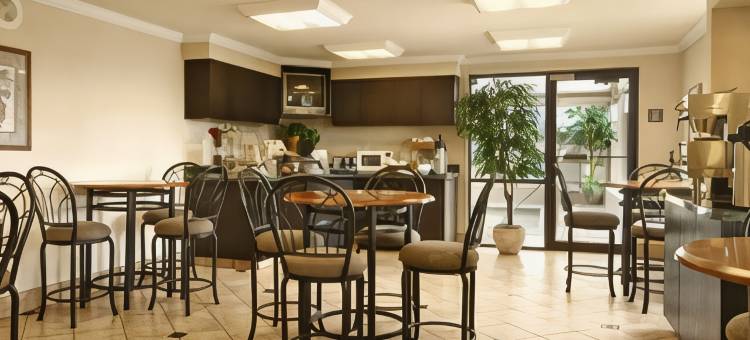 密苏里州乔普林格林斯泰酒店(Greenstay Hotel Joplin Missouri)图片