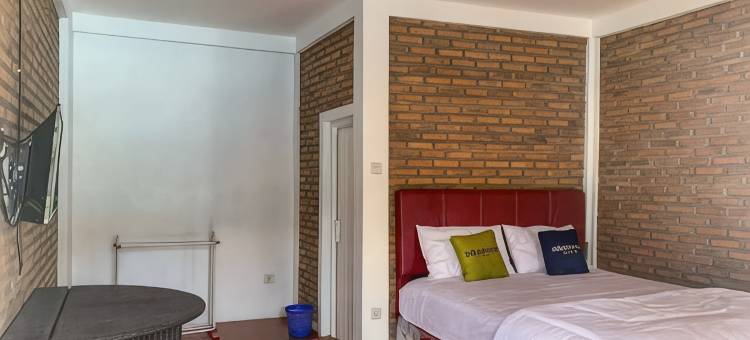 Urbanview Hotel Villa Q Gisting by RedDoorz图片
