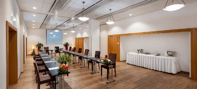 地拉那罗格纳酒店(Rogner Hotel Tirana)图片