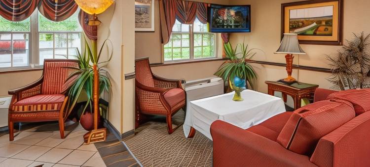 贝克利东温德姆麦客达套房酒店(Microtel Inn & Suites by Wyndham Beckley East)图片