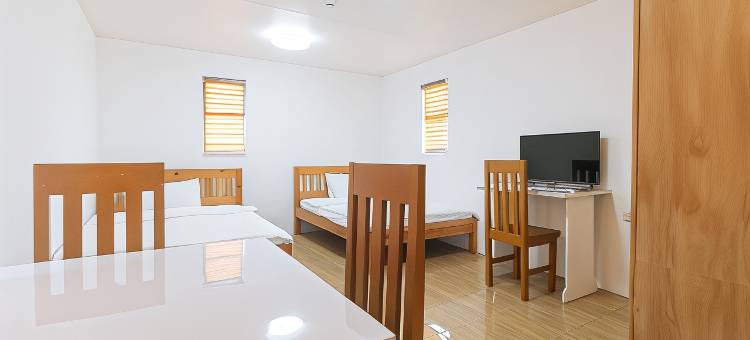 帕拉纳克市红多兹阿尔奎萨住宅酒店(RedDoorz @ Alquiza Residences Parañaque)图片