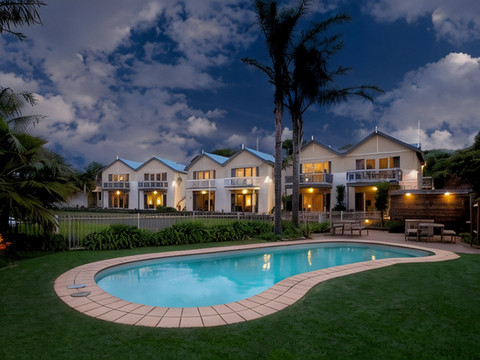 船屋度假村及套房公寓