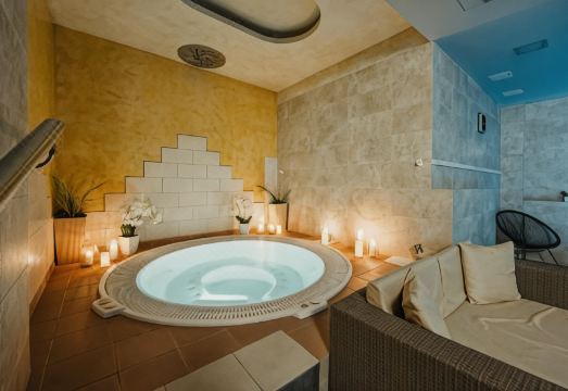 Hotel JanosikHotel Overview