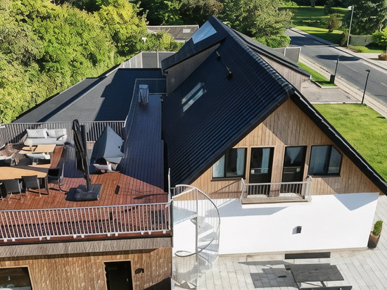 夜鶯：舒適時尚的一房公寓，附陽台和停車位