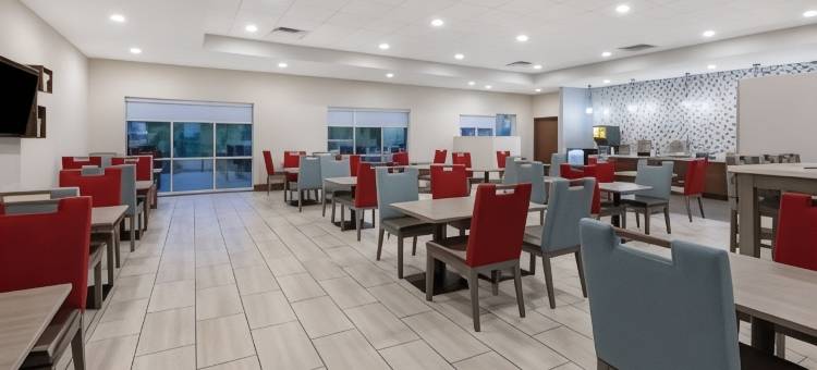 由温德姆提供的拉昆塔温德姆酒店套房杰克逊/开普吉拉多(La Quinta Inn & Suites by Wyndham Jackson/Cape Girardeau)图片