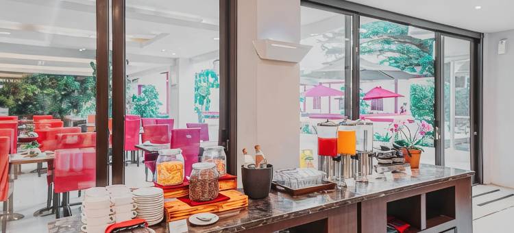 展玉费卢西吉诺酒店(Gino Feruci Cianjur)图片