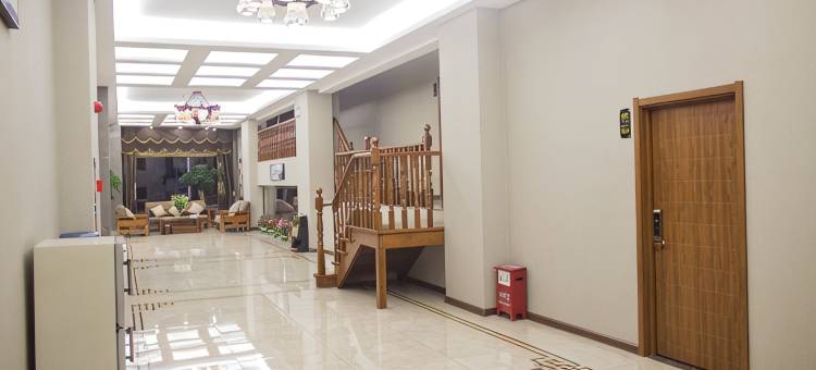 建水清风荷塘酒店(紫陶街店)图片
