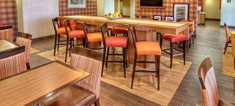 德州米德兰美吟酒店(Baymont by Wyndham Midland TX)图片