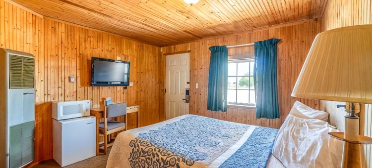 OYO 绿园汽车旅馆靠近拉什县机场(Green Acre Motel by OYO Near Rush County Airport)图片