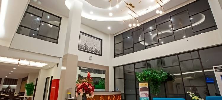 马那多吉尼奥酒店(Genio Hotel Manado)图片