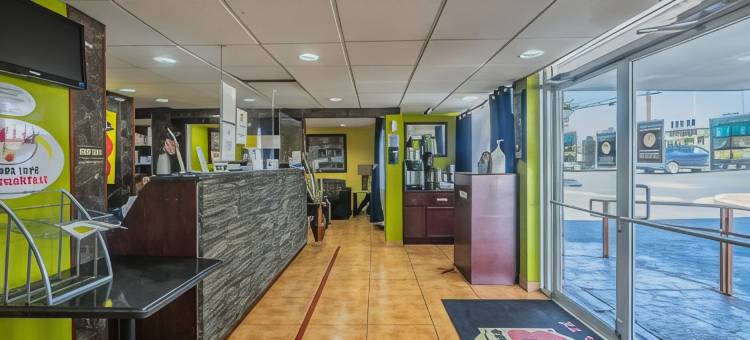 埃尔帕索机场温德姆速8酒店(Super 8 by Wyndham El Paso Airport)图片