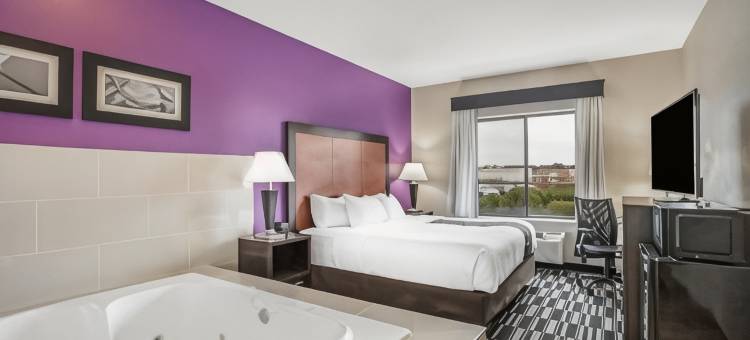 拉昆塔温德姆套房酒店-诺维奇-普兰菲尔德-(La Quinta Inn & Suites by Wyndham Norwich-Plainfield-Casino)图片