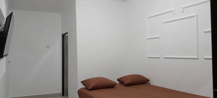 OYO 94032 JM旅馆2号近卡拉旺车站(Hotel O Jm Guest House 2NearStasiun Karawang)图片