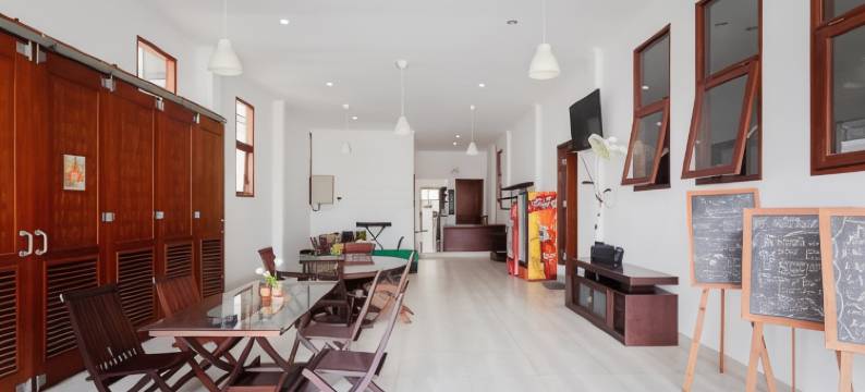 瑞德多兹精品酒店@甘达里亚雅加卡萨(RedDoorz Premium Near Stasiun Lenteng Agung)图片