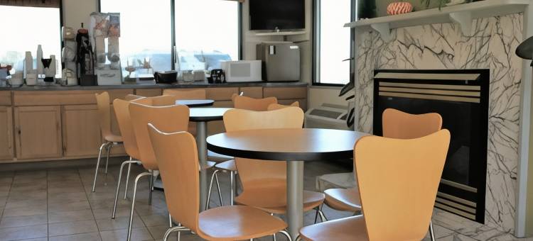 韦尔斯速8酒店(Super 8 by Wyndham Wells)图片