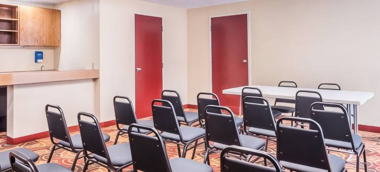 堪萨斯城I-435北凯艺套房酒店-近体育场(Quality Inn & Suites Kansas City I-435N Near Sports Complex)图片