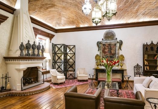 Imperio de AngelesHotel Overview