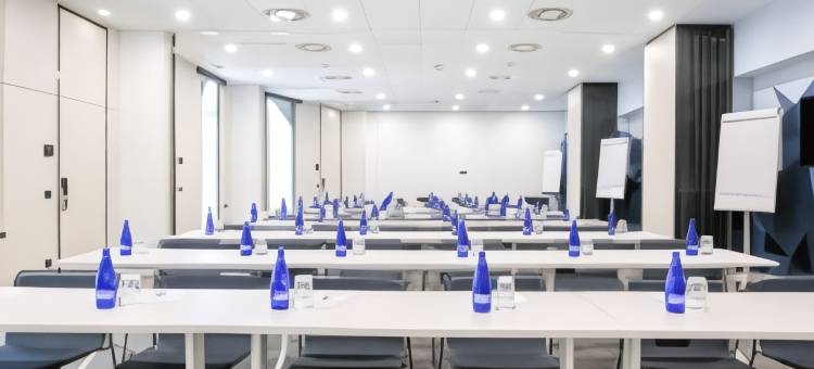 马德里阿尔科文达斯希尔顿欢朋酒店(Hampton by Hilton Alcobendas Madrid)图片