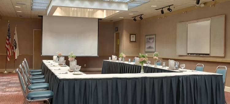 森尼维耳硅谷温德姆华美达酒店(Ramada by Wyndham Sunnyvale/Silicon Valley)图片