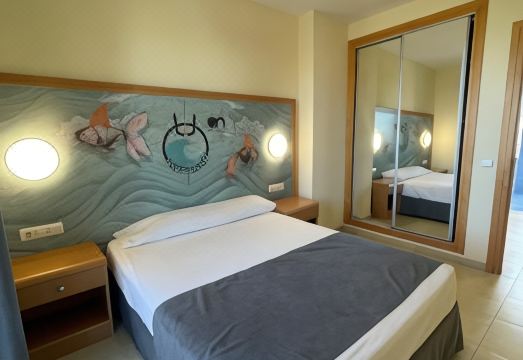 Hotel Neptuno by on Group Hotel Overview