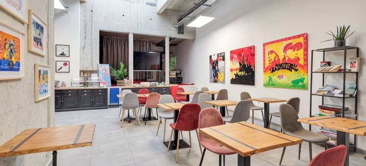 巴黎圣旺贝斯特韦斯特 11BAUER 酒店(Best Western 11Bauer Paris Saint-Ouen)图片