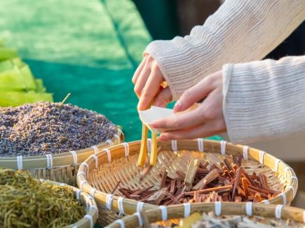 Niushou Mountain Cultural Tourism Zone concert: heritage crafts, sound therapy