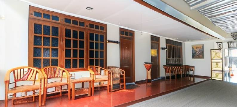 克拉登火车站附近瑞德多兹酒店(RedDoorz at Hotel Putra Perdana Klaten)图片
