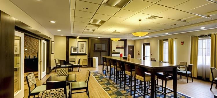 希尔顿欢朋套房酒店-奥克伍德村克利夫兰(Hampton Inn & Suites Cleveland/Oakwood Village)图片