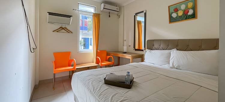 Urbanview Hotel Minongga Pondok Labu by RedDoorz图片