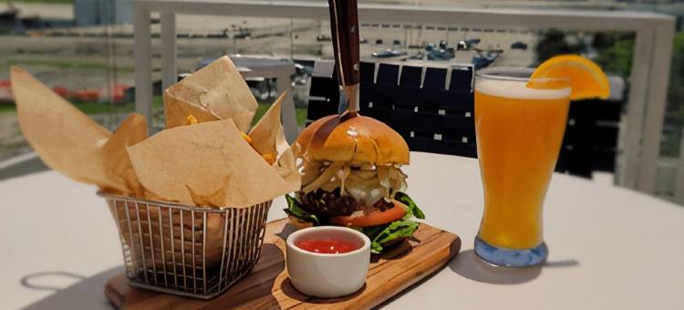 迈阿密国际机场温德姆花园酒店(Wyndham Garden Miami International Airport)图片