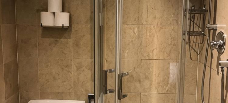 OYO 灰狗客栈(OYO The Greyhound Inn)图片