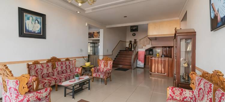 红多兹酒店-近西兰吉特国际机场(RedDoorz Near Silangit International Airport)图片