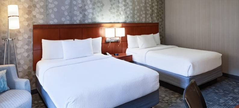 辛辛那提布鲁艾施镇万怡酒店(Courtyard Cincinnati Blue Ash)图片