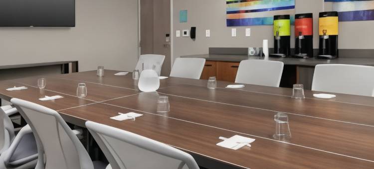 夏律第镇市中心希尔顿惠庭酒店(Home2 Suites by Hilton Charlottesville Downtown)图片