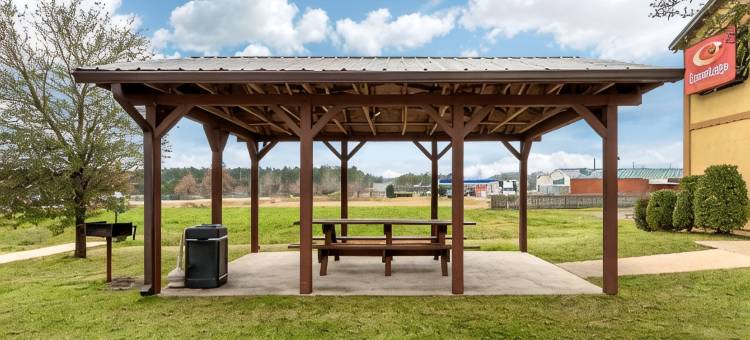 伊克诺旅馆套房酒店(Quality Inn & Suites)图片