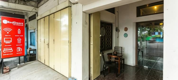 红多兹酒店@梭罗乌利普苏莫哈霍(RedDoorz @ Urip Sumoharjo Solo)图片