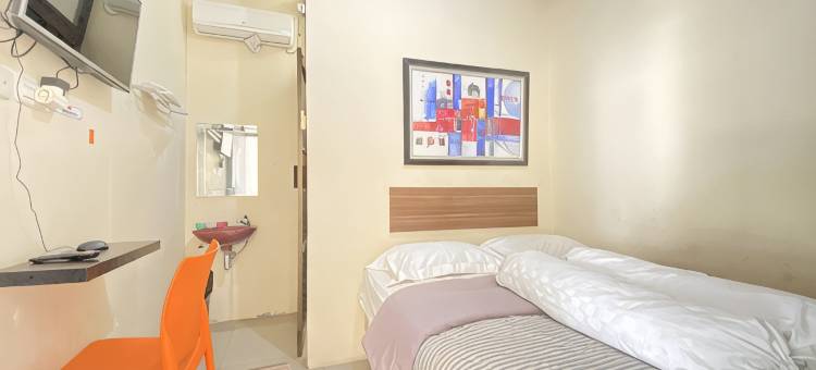 De Homestay Mitra RedDoorz Bitung图片