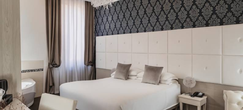 罗西尼 1936 酒店(Albergo Rossini 1936 Small & Charming)图片