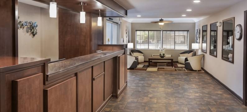 皇冠贝斯特韦斯特套房酒店(Best Western Crown Inn  Suites)图片