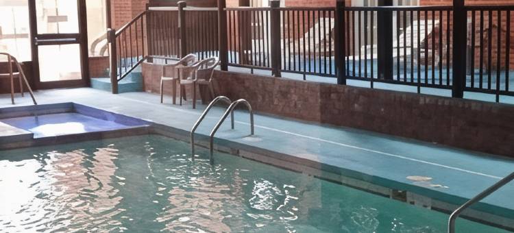 托皮卡市中心华美达酒店及会议中心(Ramada by Wyndham Topeka Downtown Hotel & Convention Center)图片