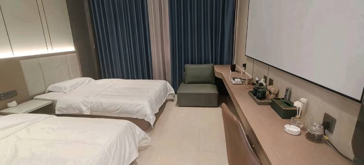 如家华驿精选酒店(施甸月谭公园店)图片