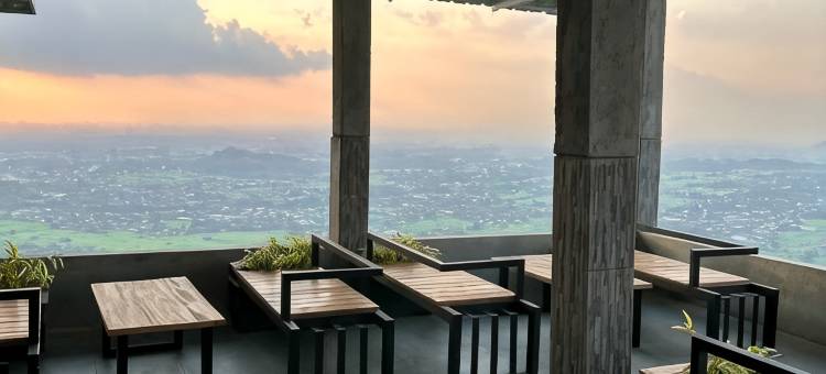 Contana Glamping with Jogja City View图片