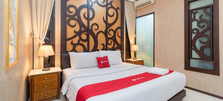 伊斯塔纳佩尔马塔恩加格尔酒店(RedDoorz at Hotel Istana Permata Ngagel Surabaya)图片